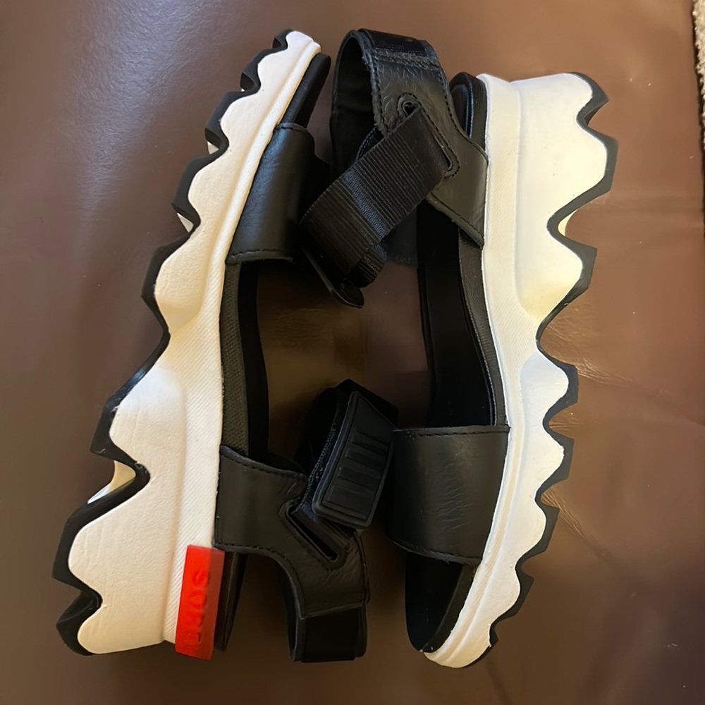 Sorel Kinetic Sandals